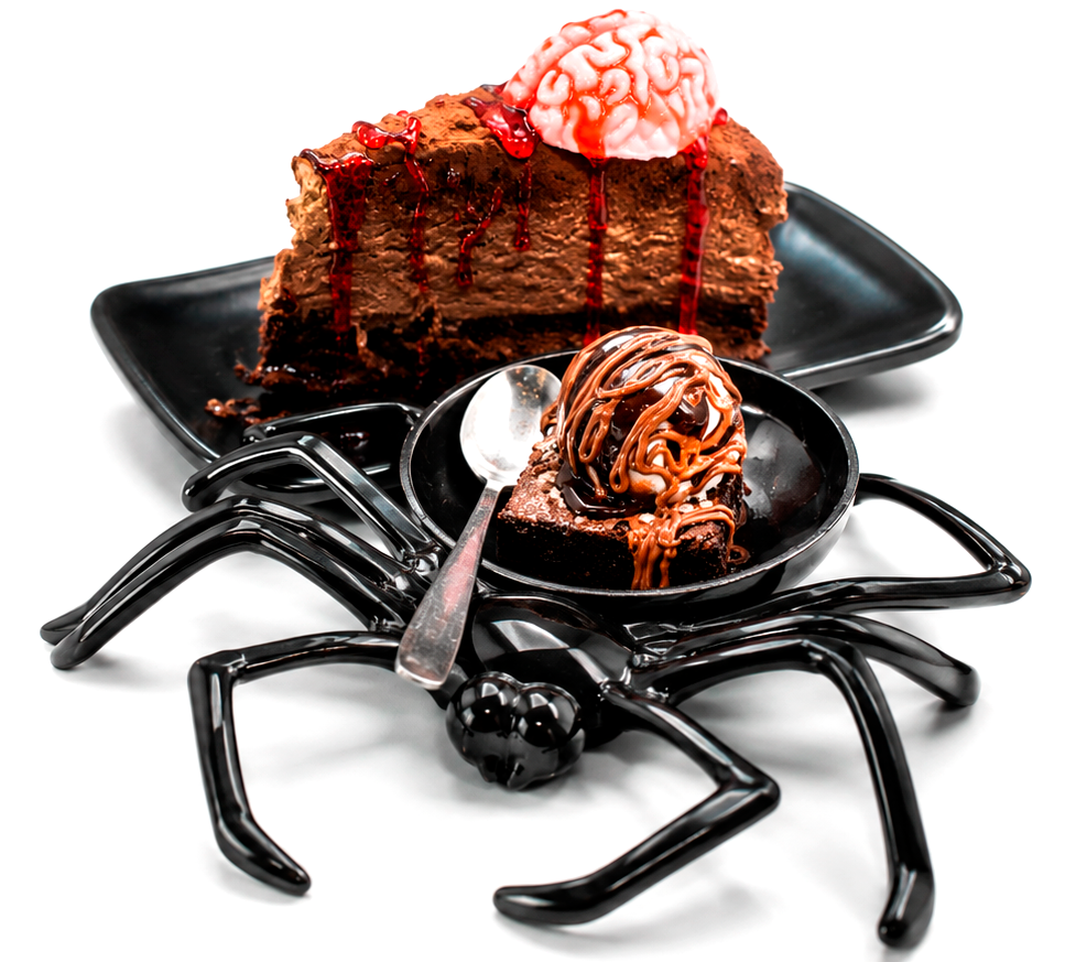 Sobremesa de chocolate sobre uma aranha cenográfica